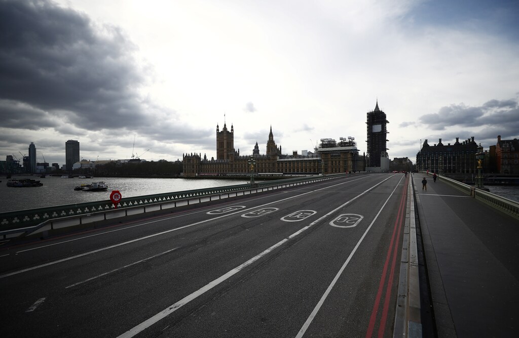 General view of a deserted Westminster bridge in London as the spread of the coronavirus disease (COVID-19) continues, in London, Britain March 20, 2020. REUTERS/Hannah McKay - RC2QNF9VQP3G