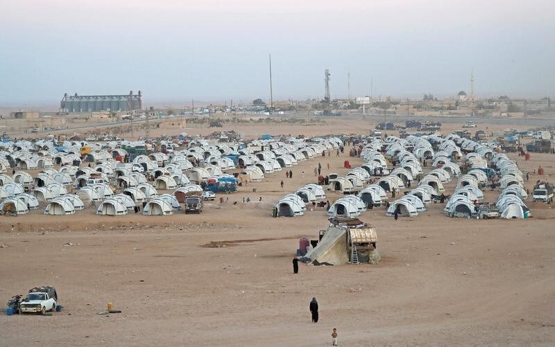 A view of a refugee camp for people displaced by fightings between the Syrian Democratic Forces and Islamic State militants in Ain Issa, Syria October 3, 2017. REUTERS/Erik De Castro - RC1F499D1320