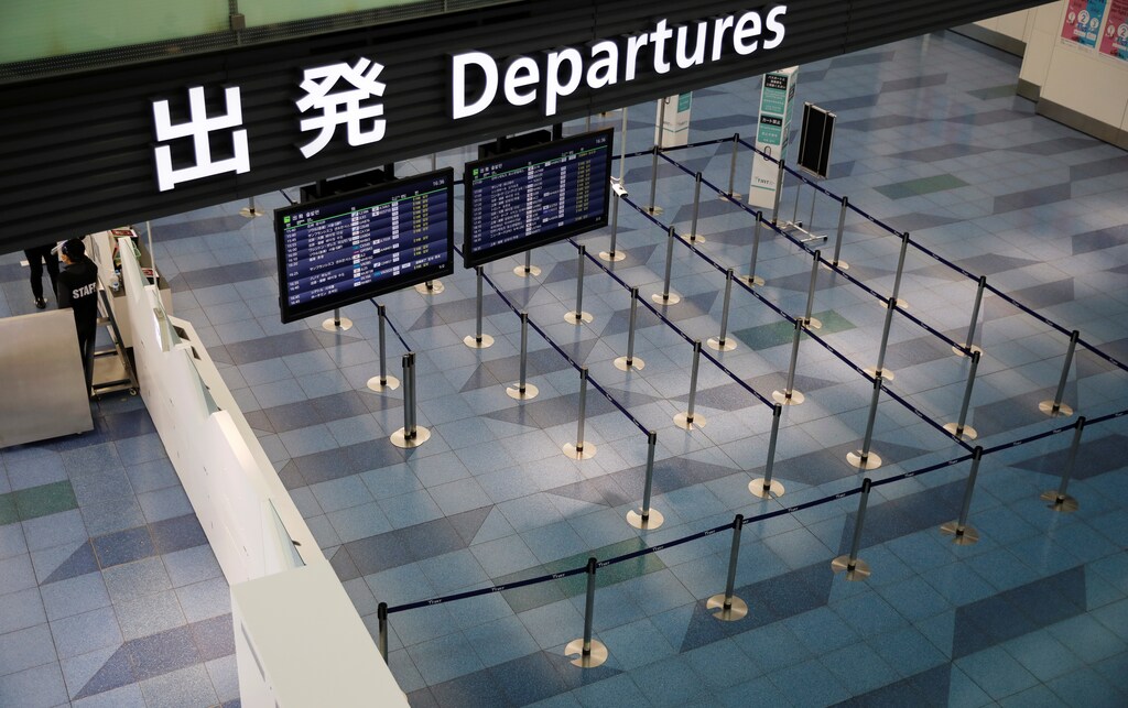 A view shows an almost empty international departure terminal of Haneda Airport, where fewer people than usual are seen during Golden Week holidays following the coronavirus disease (COVID-19) outbreak, in Tokyo, Japan April 29, 2020. REUTERS/Kim Kyung-Hoon - RC29EG9WA7RW