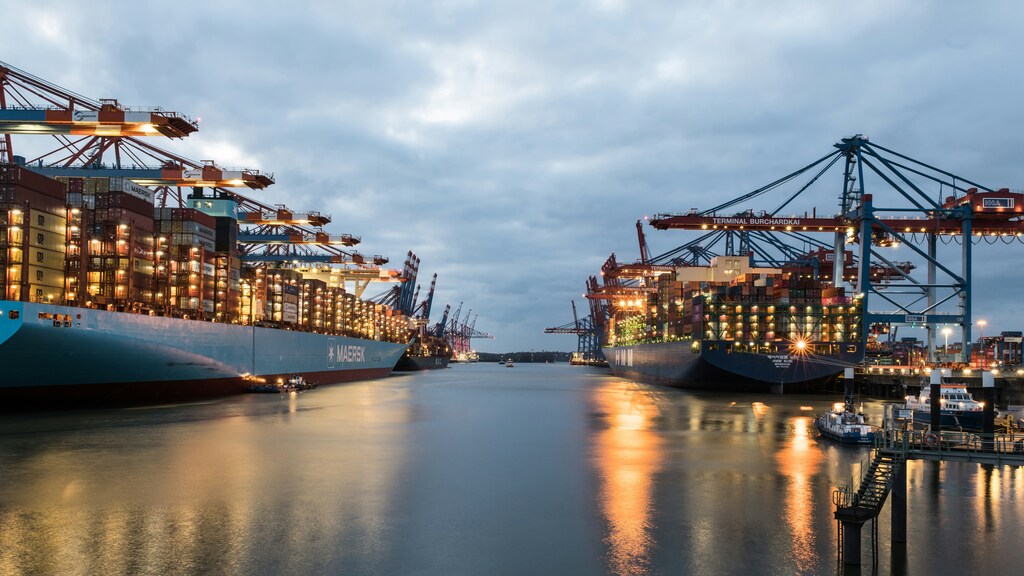 Global cooperation levels have flatlined, according to a World Economic Forum report.