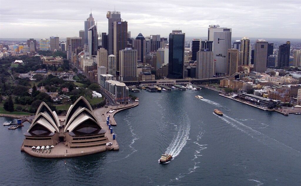 An aerial view of Sydney's Opera House and Circular Quay in the cities central business district August 18, 2000. Sydney is hosting the Olympic Games which will begin on September 15.MDB/CC - RTRZUGR