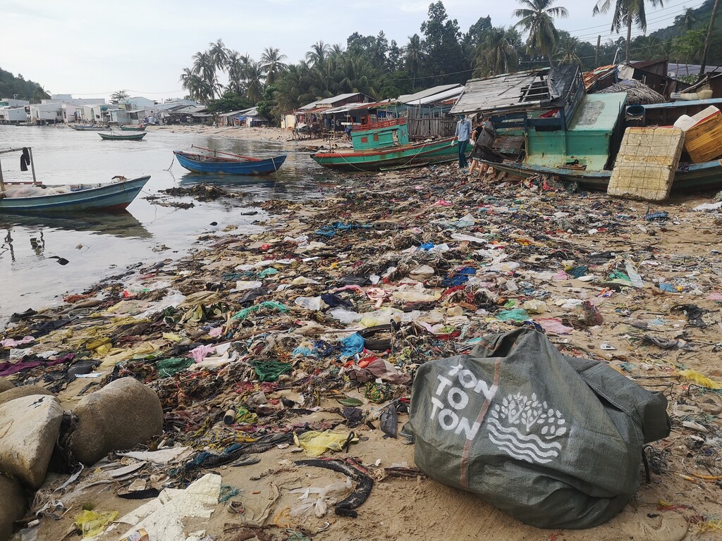 Every year, eight million tonnes of plastic pollution ends up drifting or sinking in the ocean.