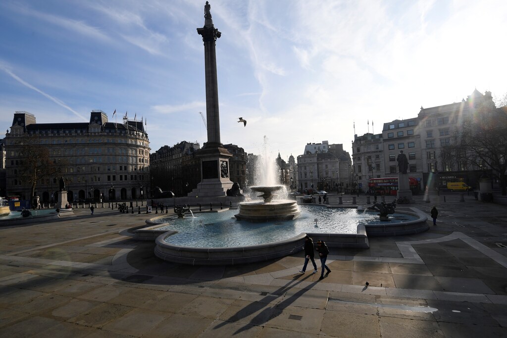 An almost empty Trafalgar Square is seen amidst a COVID-19 pandemic lockdown in London, Britain, January 7, 2021. REUTERS/Toby Melville - RC213L9AR4HF