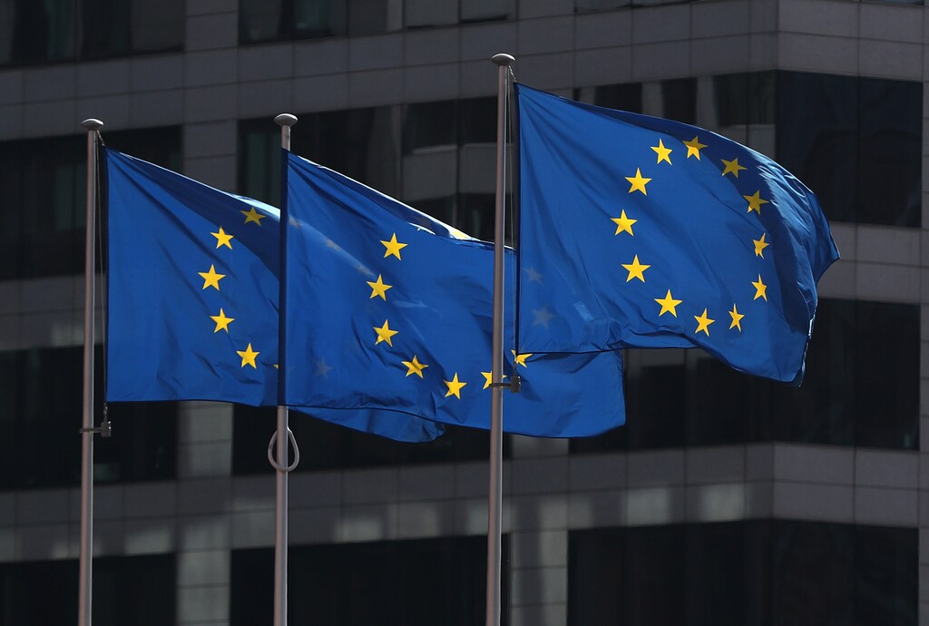 European Union flags fly outside the European Commission headquarters in Brussels, Belgium, April 10, 2019. REUTERS/Yves Herman - RC17F141D300
