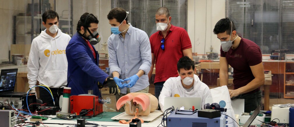 El equipo de Open Ventilator trabajando en Barcelona