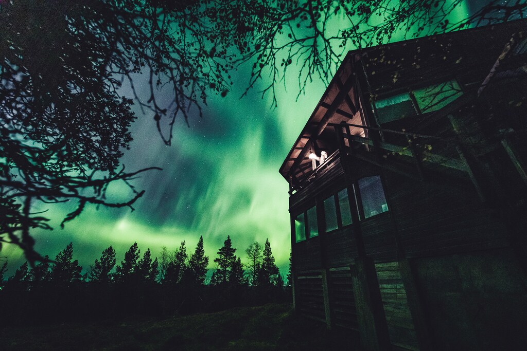 The Aurora Borealis (Northern Lights) is seen in the sky in Ivalo of Lapland, Finland September 27, 2019. Picture taken September 27, 2019. REUTERS/Alexander Kuznetsov - RC1739FF6CD0