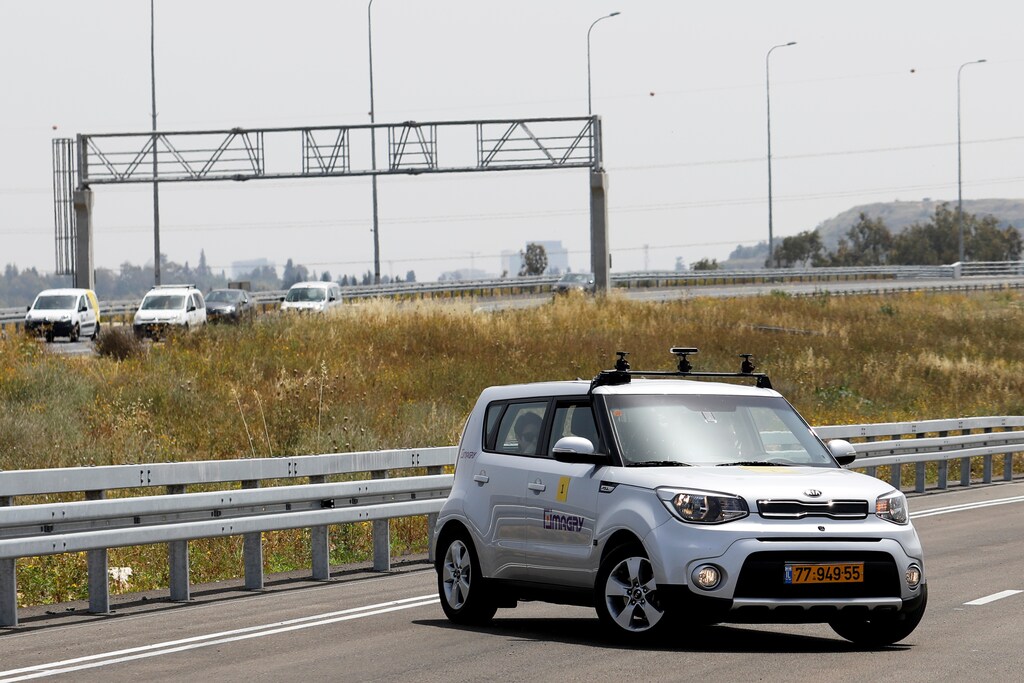 A Kia Soul, modified as an autonomous vehicle by the Imagry startup company, is seen ahead of a driving demonstration near Shfayim, Israel April 17, 2018. Picture taken April 17, 2018. REUTERS/Nir Elias - RC1C5687C9C0