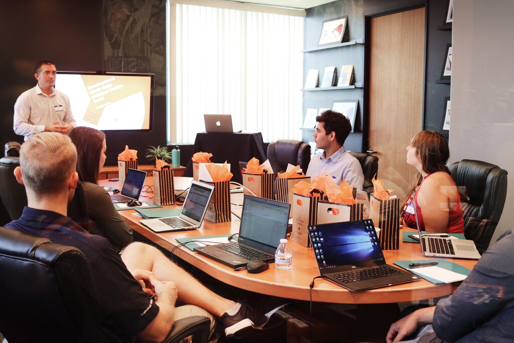 If quiet quitting—a demonstration of work-to-rule where employees do no more than the minimum work required by their contract—is really a thing, I’d expect more employees to be vocal about disliking their bosses.