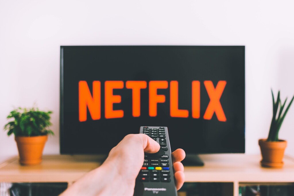Netflix carbon footprint environmental impact