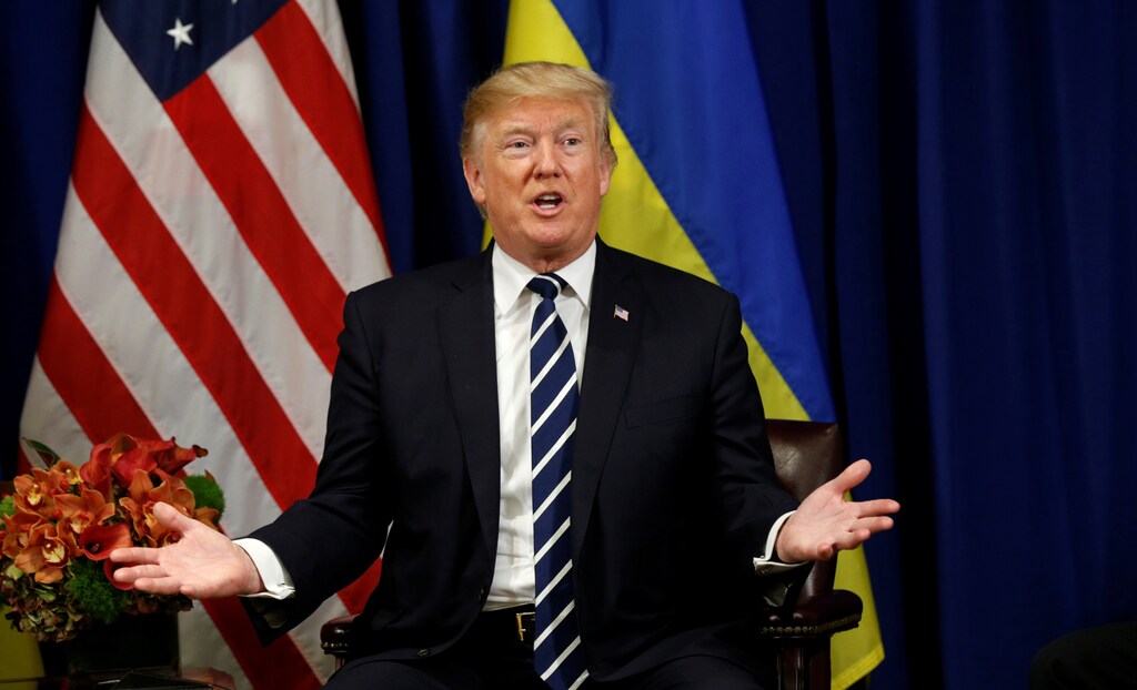 U.S. President Donald Trump speaks during his meeting with Ukraine President Petro Poroshenko during the U.N. General Assembly in New York, U.S., September 21, 2017. REUTERS/Kevin Lamarque - RC1F8A7D07D0