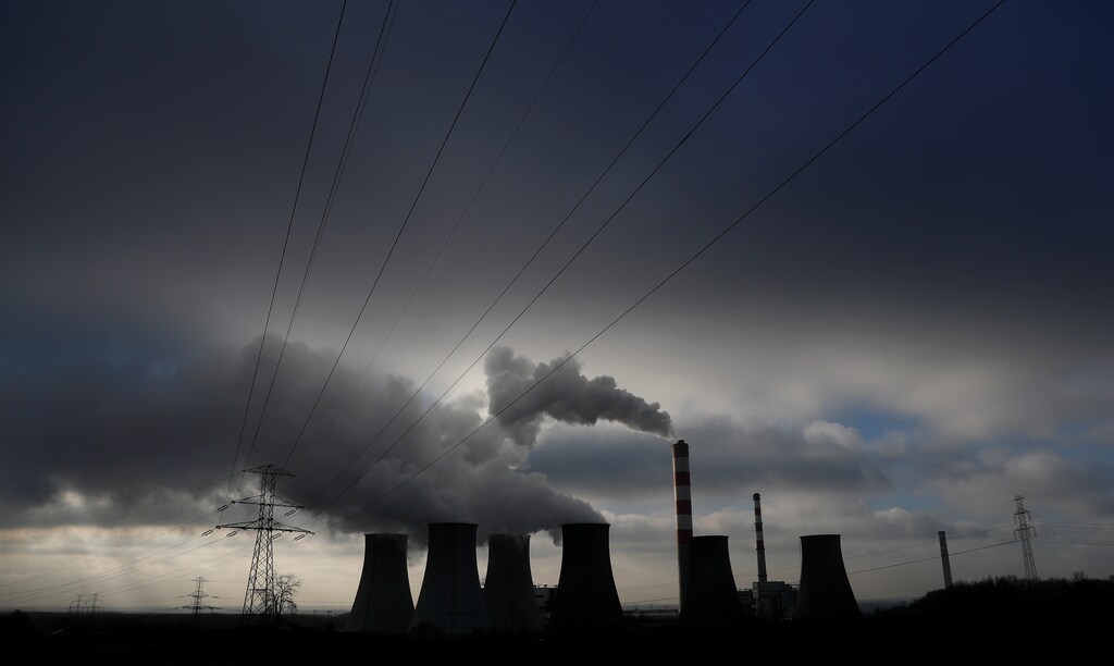 A general view of Laziska Power Station, a thermal power plant, is seen in Laziska Gorne, Poland December 5, 2018. REUTERS/Kacper Pempel - RC1E0F77CBA0