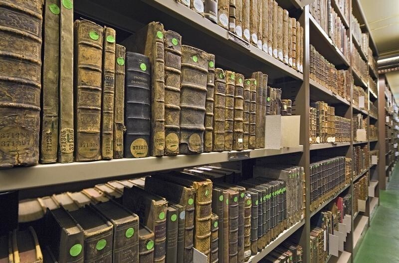 The old books collection area with several rare books is seen at the Municipal Library of Lyon in this January 15, 2010 file picture. Amid the flat, wide fields of central France, a team of re-trained secretaries and IT experts is packaging Europe's literary heritage for the digital era. To match feature FRANCE-BOOKS/ REUTERS/Robert Pratta/Files (FRANCE - Tags: SCI TECH SOCIETY) - GM1E61L0N1701