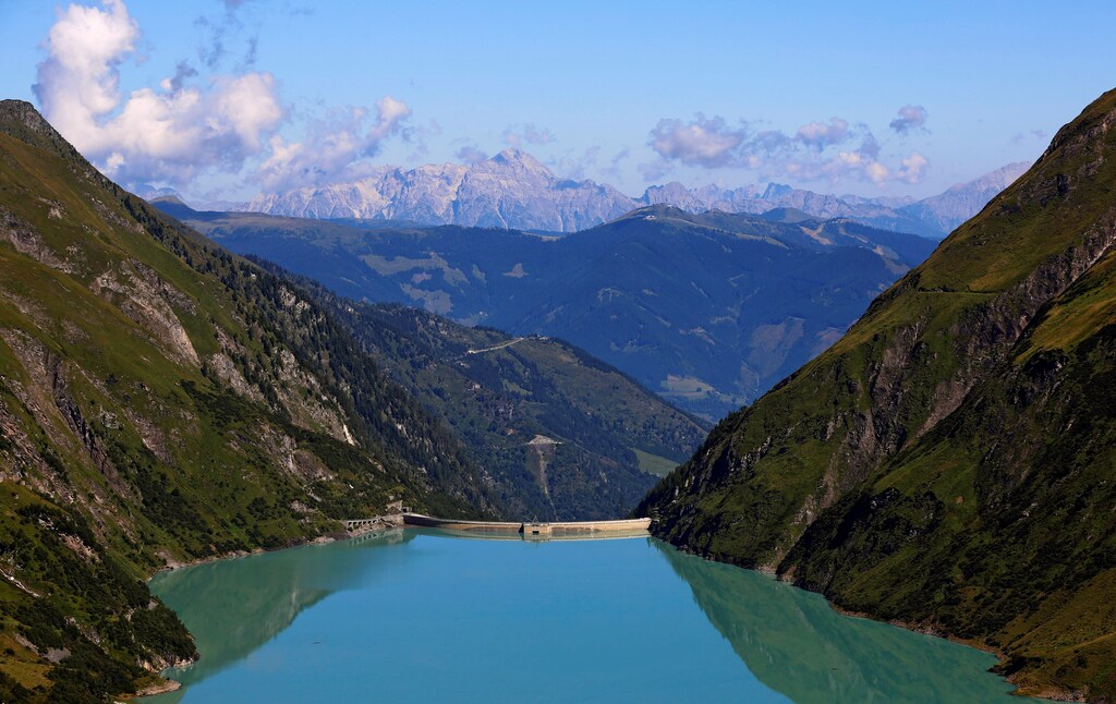 The Wasserfallboden water reservoir of Austrian hydropower producer Verbund is seen near Kaprun, Austria, August 31, 2016. Picture taken August 31, 2016. REUTERS/Leonhard Foeger - RTSOLGL