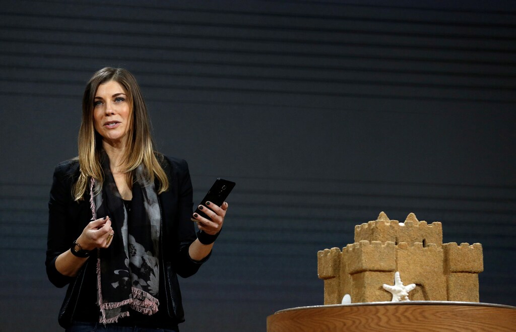 Megan Saunders, Microsoft general manager of HoloLens and other emergent technologies uses a mobile phone to scan a sand castle object into Microsoft's new "Paint 3D" at a live Microsoft event in the Manhattan borough of New York City, October 26, 2016. REUTERS/Lucas Jackson - RTX2QJKO