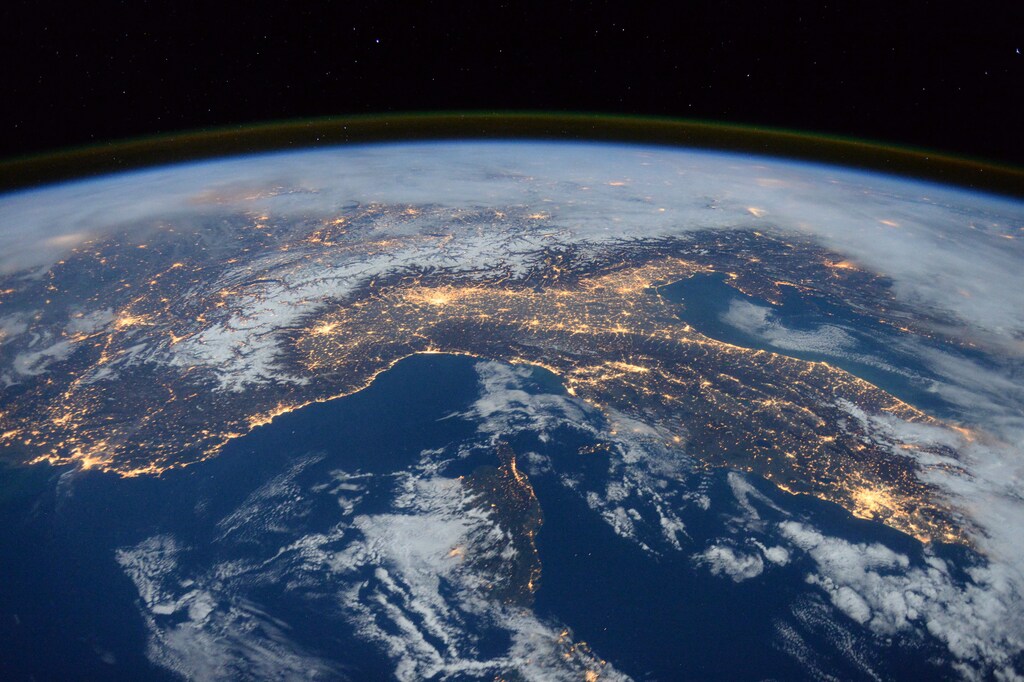 A photo taken by Expedition 46 flight engineer Tim Peake of the European Space Agency (ESA) aboard the International Space Station shows Italy, the Alps, and the Mediterranean on January, 25, 2016. REUTERS/NASA/Tim Peake/Handout ATTENTION EDITORS - FOR EDITORIAL USE ONLY. NOT FOR SALE FOR MARKETING OR ADVERTISING CAMPAIGNS. THIS PICTURE WAS PROVIDED BY A THIRD PARTY. REUTERS IS UNABLE TO INDEPENDENTLY VERIFY THE AUTHENTICITY, CONTENT, LOCATION OR DATE OF THIS IMAGE. THIS PICTURE IS DISTRIBUTED EXACTLY AS RECEIVED BY REUTERS, AS A SERVICE TO CLIENTS - TM3EC311KON01
