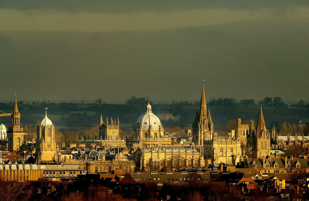 The rooftops of the university city of Oxford are seen from the south west,January 22, 2003. Britain's Education Secretary Charles Clarke is expectedon Wednesday to outline controversial plans to scrap the 1,100 pound ($1780)limit on annual tuition fees at English universities, raising it to as muchas 3,000 pounds ($4852). NO RIGHTS CLEARANCES OR PERMISSIONS ARE REQUIRED FOR THIS IMAGE REUTERS/Peter MacdiarmidPP03100126PKM/ASA/FMS - RTRH0XH