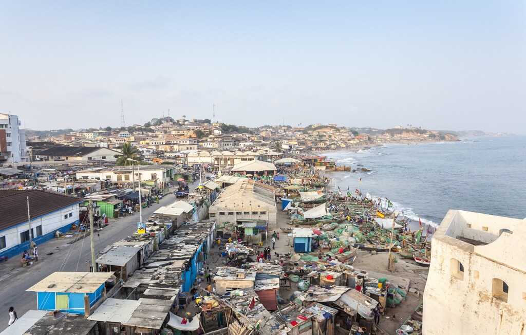Paisaje urbano de Cape Coast, Accra (Ghana, África Occidental).