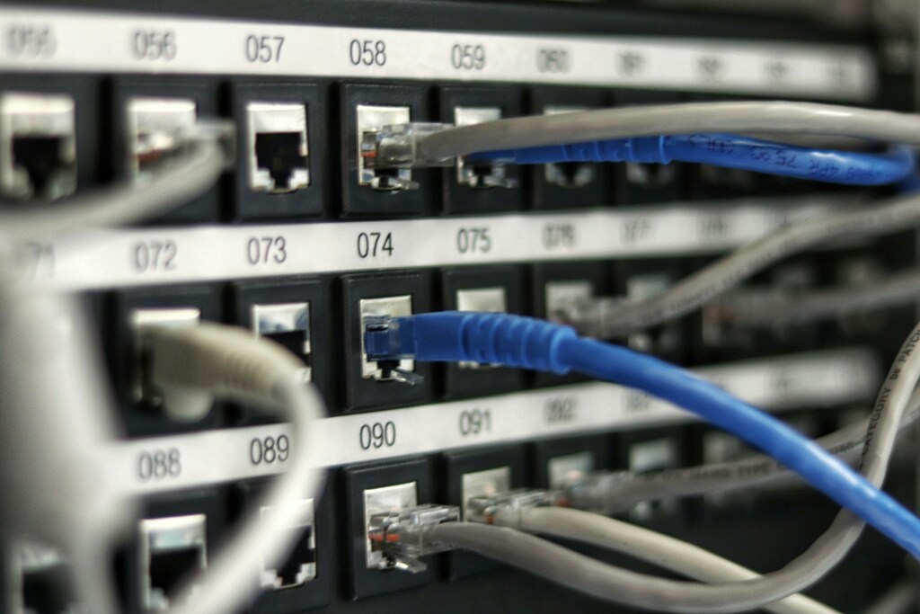 cables en un centro de datos