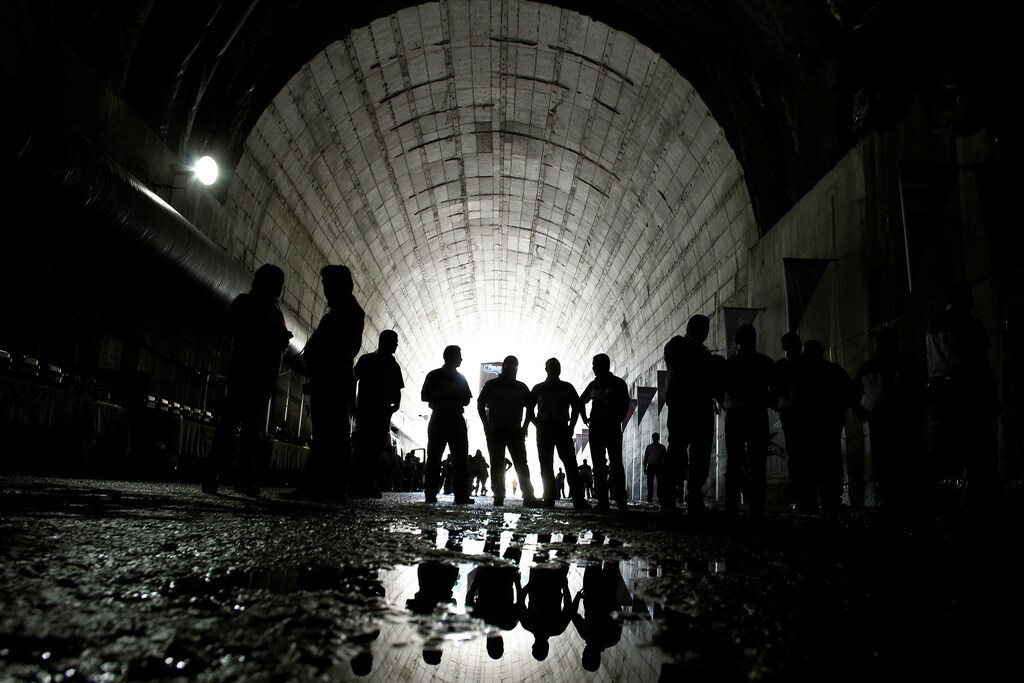 People attend the inauguration of the newly Reventazon hydroelectric Dam, Central America's largest, which will producer power for the entire country, in Siquirres, Costa Rica, September 16, 2016. REUTERS/Juan Carlos Ulate. TPX IMAGES OF THE DAY - RTSO3SM