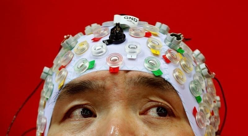 Hong Gi Kim of South Korea competes during the Brain-Computer Interface Race (BCI) at the Cybathlon Championships in Kloten, Switzerland October 8, 2016. REUTERS/Arnd Wiegmann - RTSRCO0