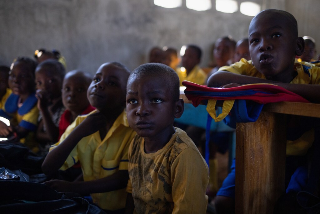 Los niños de Haití se enfrentan a diversos obstáculos para acceder a la educación, pero este nuevo y audaz proyecto ofrece una solución.