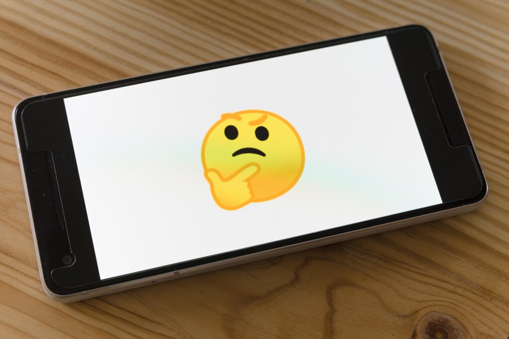 emojis face laughing smiling image japan language little figures text speak facebook twitter instagram messenger social media