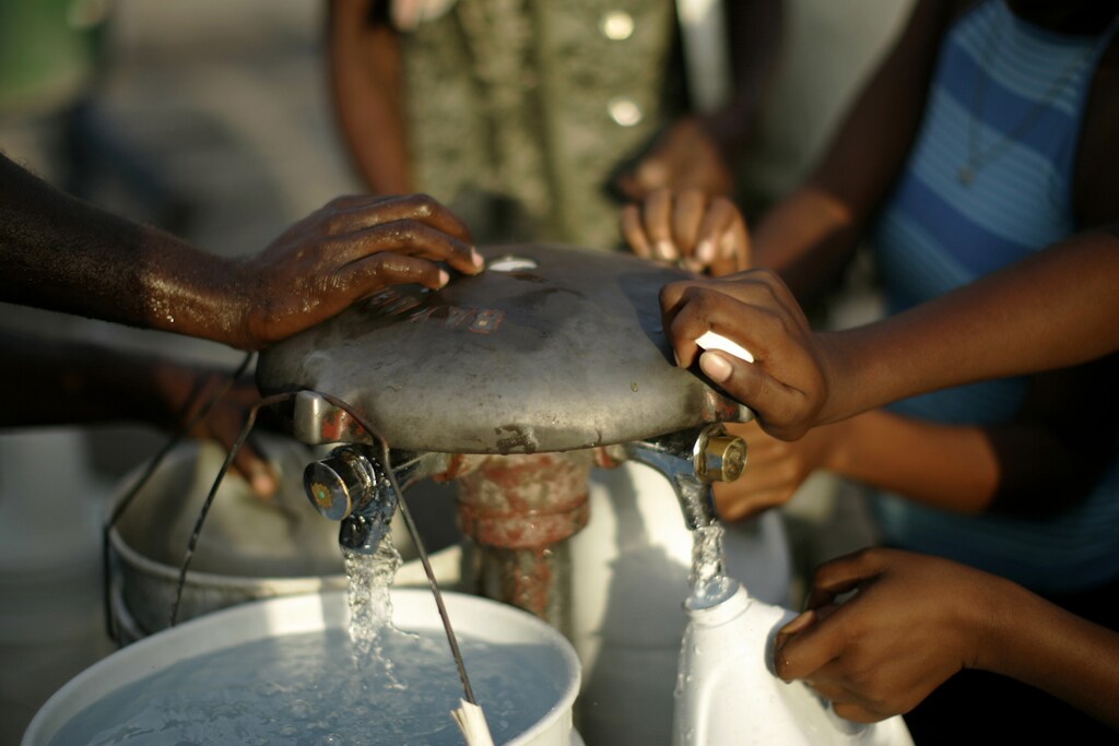 Top climate crisis and environment stories: Rising bottled water use signals threat to UN water goal; California hit by floods and snow; and more.