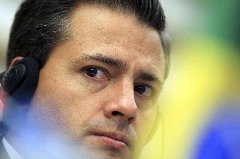 Mexico's President-elect Enrique Pena Nieto attends a media conference after a business meeting at the FIESP (Sao Paulo Industry Federation) in Sao Paulo September 19, 2012. REUTERS/Paulo Whitaker (BRAZIL - Tags: POLITICS BUSINESS INDUSTRIAL EMPLOYMENT HEADSHOT) - GM1E89J1RZQ01