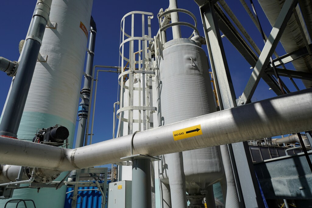 Biogas, methane collected from dairy farms, is piped into a cleaning facility at the Calgren facility in Pixley, California, U.S., October 2, 2019. Picture taken October 2, 2019. REUTERS/Mike Blake - RC13FDC2E3A0