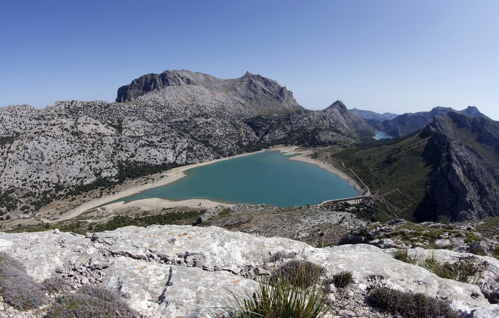 A reservoir is seen at the Sierra de Tramuntana (Tramuntana mountain range) on the northwestern coast of the Spanish Balearic island of Mallorca June 28, 2011. The cultural landscape of the Sierra de Tramuntana (Tramuntana mountain range) was inscribed on UNESCO's World Heritage List on Monday. REUTERS/ Enrique Calvo (SPAIN - Tags: ENVIRONMENT TRAVEL SOCIETY) - GM1E76T07NY01