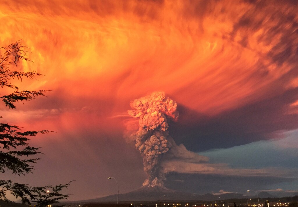 Smoke and ash rise from the Calbuco volcano as seen from the city of Puerto Montt, April 22, 2015. The Calbuco volcano in southern Chile erupted for the first time in more than five decades on Wednesday, sending a thick plume of ash and smoke several kilometres into the sky.