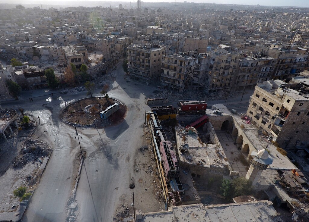 A general view taken with a drone shows the damage in the rebel-held Bab al-Hadid neighbourhood of Aleppo, Syria, October 13, 2016. Picture taken October 13, 2016. REUTERS/Abdalrhman Ismail - RTSS83V