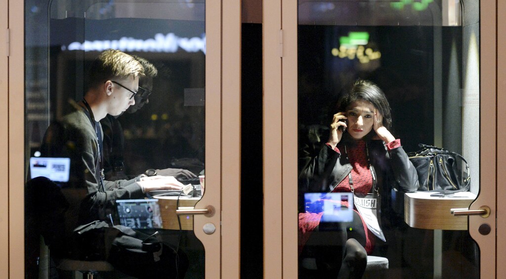 People attend Slush 2015, an event for startups and investors, in Helsinki, Finland, in this November 12, 2015 file photo. REUTERS/Jussi Nukari/Lehtikuva/FilesATTENTION EDITORS - THIS IMAGE WAS PROVIDED BY A THIRD PARTY. FOR EDITORIAL USE ONLY. NOT FOR SALE FOR MARKETING OR ADVERTISING CAMPAIGNS. THIS PICTURE IS DISTRIBUTED EXACTLY AS RECEIVED BY REUTERS, AS A SERVICE TO CLIENTS. NO THIRD PARTY SALES. NOT FOR USE BY REUTERS THIRD PARTY DISTRIBUTORS. FINLAND OUT. NO COMMERCIAL OR EDITORIAL SALES IN FINLAND. - RTX29XRY