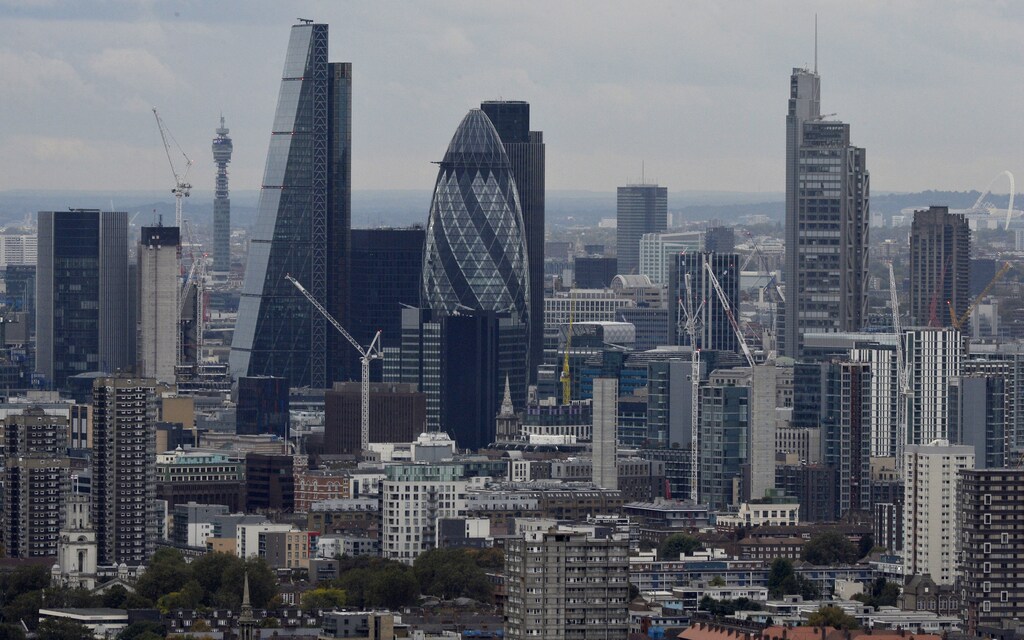 A general view of the financial district of London is seen in London, Britain, October 19, 2016. REUTERS/Hannah McKay/Files - RTX2ROAE