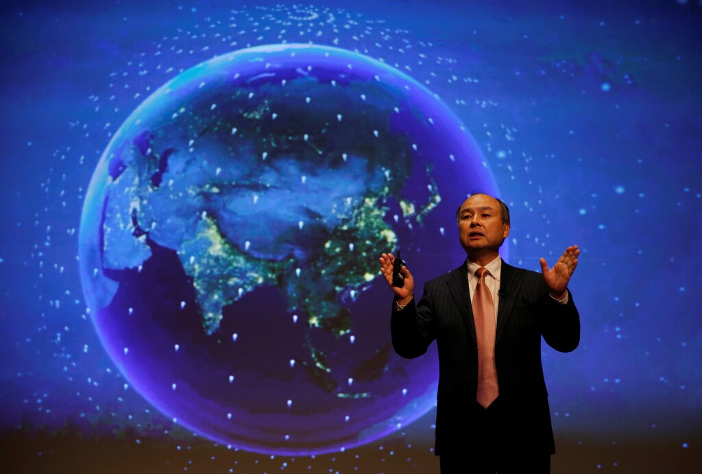 SoftBank Group Corp Chairman and CEO Masayoshi Son attends a news conference in Tokyo, Japan, February 8, 2017. REUTERS/Toru Hanai - RC1E398FC9E0