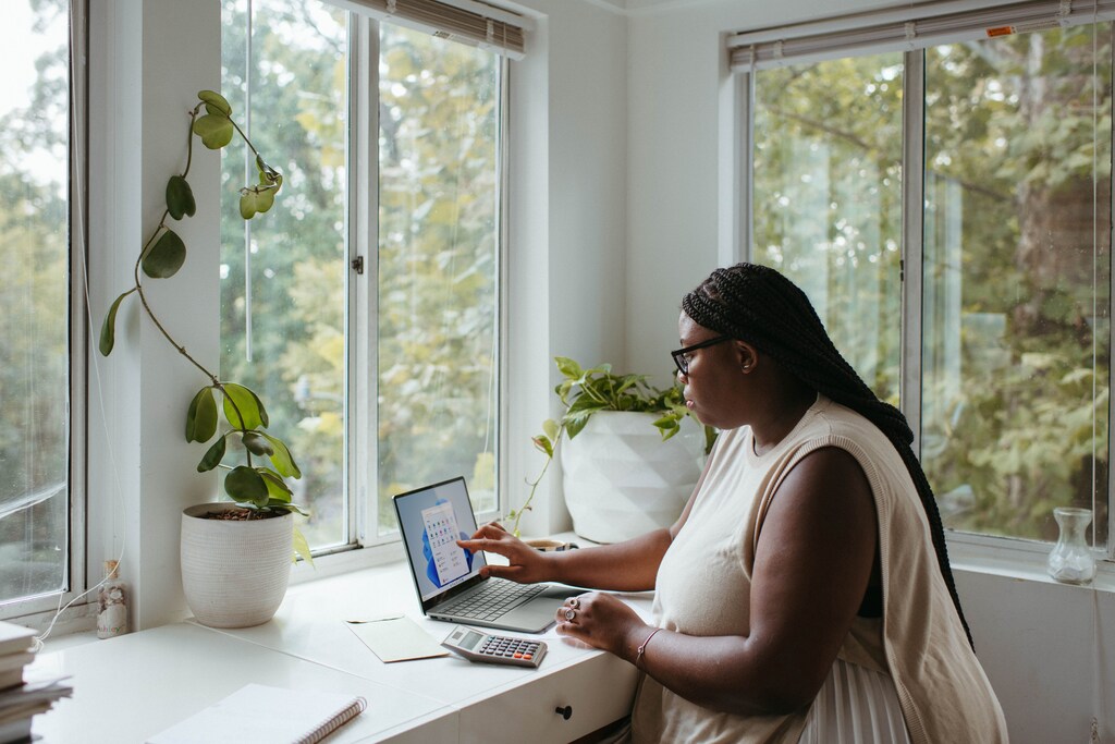 Over 70% of workers in information technology and insurance have access to remote working, according to a new World Economic Forum report.