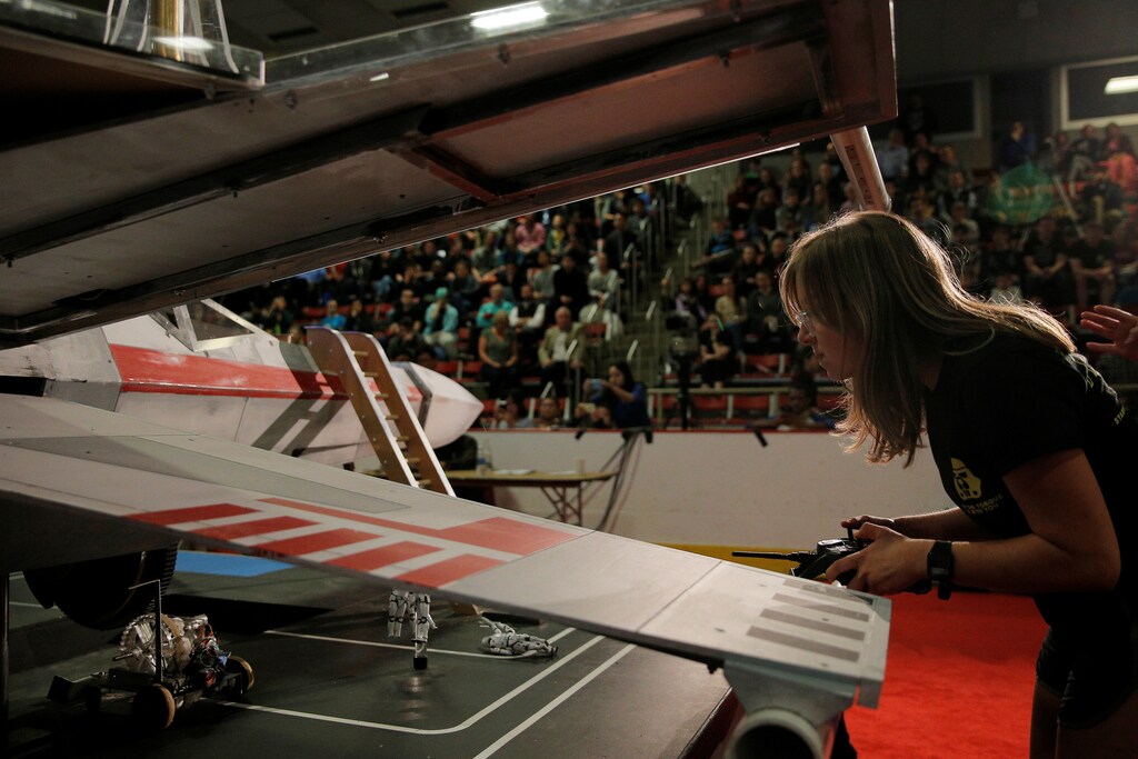Madeline E. Burgoyne, an undergraduate student from MIT's Department of Mechanical Engineering, competes in the annual 2.007, "Star Wars" themed, robot competition at Massachusetts Institute of Technology in Cambridge, Massachusetts, U.S., May 11, 2017. REUTERS/Brian Snyder - RC1EC400D4A0