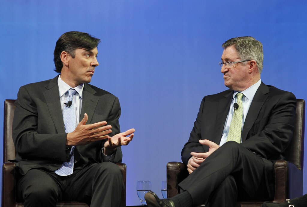 Chairman and CEO of AOL Tim Armstrong (L) speaks to Chairman and CEO of Time Warner Cable Glenn Britt during a panel session at The Cable Show in Boston, Massachusetts May 21, 2012. REUTERS/Jessica Rinaldi (UNITED STATES - Tags: ENTERTAINMENT BUSINESS) - RTR32EZ2