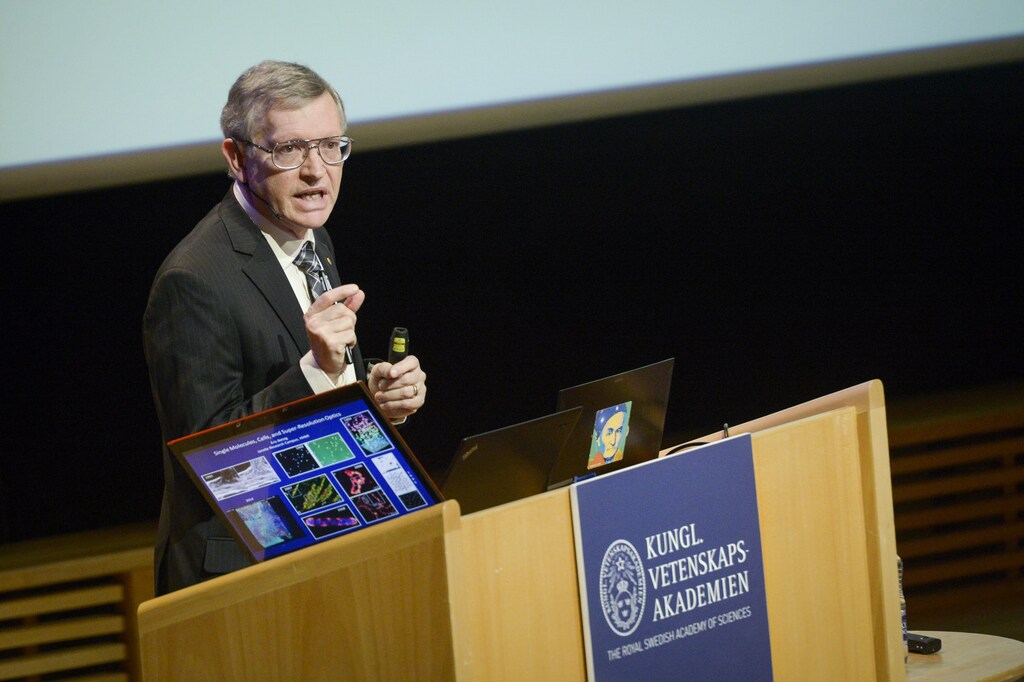 Nobel chemistry laureate 2014 William E. Moerner, of the Stanford University, in the U.S., gestures during his Nobel lecture at Stockholm University December 8, 2014. REUTERS/Janerik Henriksson/TT News Agency (SWEDEN - Tags: SCIENCE TECHNOLOGY SOCIETY) ATTENTION EDITORS - THIS PICTURE WAS PROVIDED BY A THIRD PARTY. FOR EDITORIAL USE ONLY. NOT FOR SALE FOR MARKETING OR ADVERTISING CAMPAIGNS. THIS PICTURE IS DISTRIBUTED EXACTLY AS RECEIVED BY REUTERS, AS A SERVICE TO CLIENTS. NO COMMERCIAL SALES. SWEDEN OUT. NO COMMERCIAL OR EDITORIAL SALES IN SWEDEN - RTR4H424