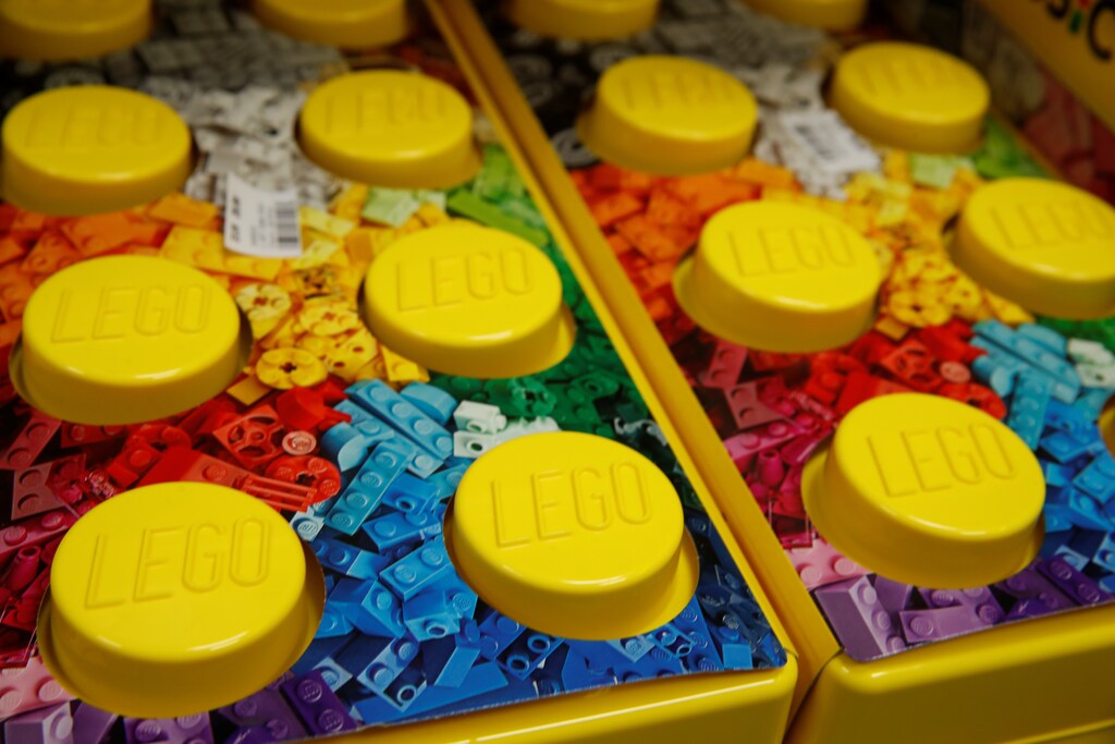 Sets of Lego bricks are seen at a toy store in Bonn, Germany, September 5, 2017. REUTERS/Wolfgang Rattay - RC1DDE6EEA10