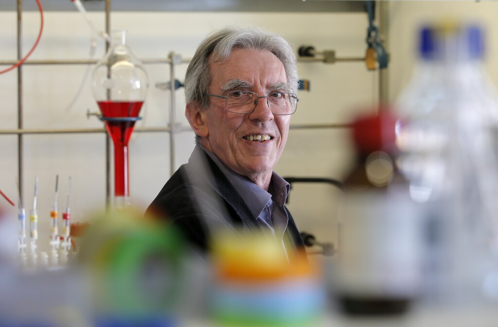 French scientist Jean-Pierre Sauvage, professor emeritus at the University of Strasbourg and director of research emeritus at France's National Center for Scientific Research, poses in a laboratory at the University of Strasbourg, France, October 5, 2016, after the announcement that he won the Chemistry Nobel Prize with J. Fraser Stoddart and Bernard Feringa on Wednesday for work on molecular machines that may lead to developments like new materials, sensors and energy storage systems. REUTERS/Vincent Kessler - RTSQVP9