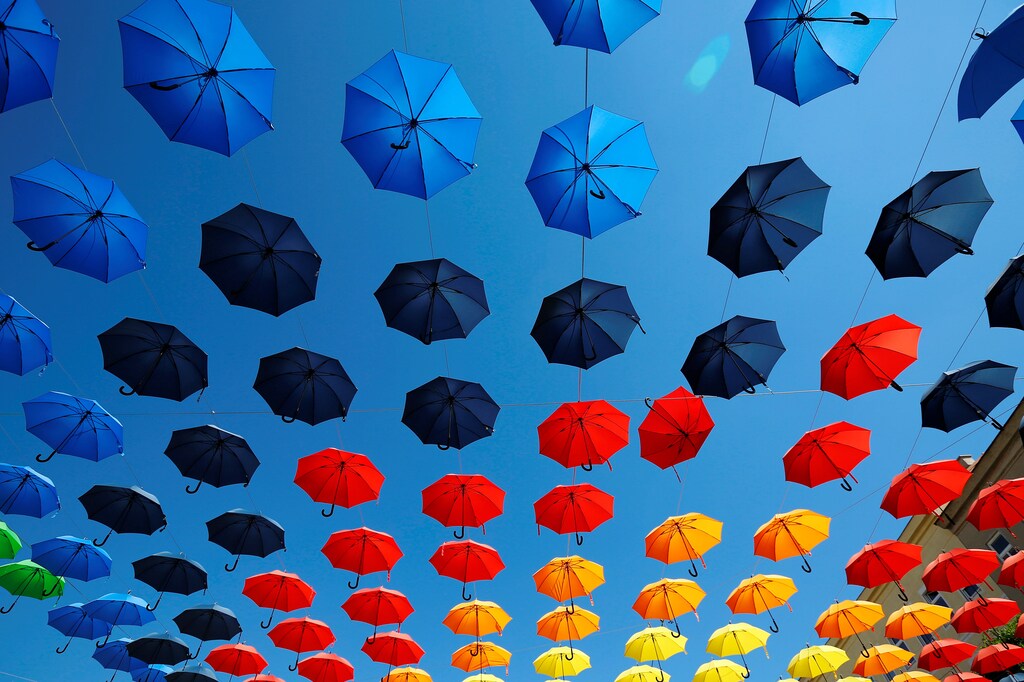 Colourful umbrellas decorate Dorner Platz (Dorner square) in Vienna, Austria September 1, 2016. REUTERS/Leonhard Foeger TPX IMAGES OF THE DAY - RTX2NRH9