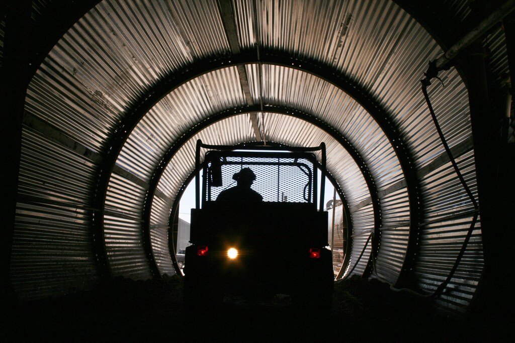 Nuclear energy: A man stops his mining cart at the exit to the Pandora Mine in La Sal, Utah, June 1, 2007. Record uranium prices are driving a revival in mining for the radioactive metal's ore in the Colorado Plateau area of the U.S. southwest. To match feature USA-URANIUM/RUSH REUTERS/Tim Gaynor (UNITED STATES)
