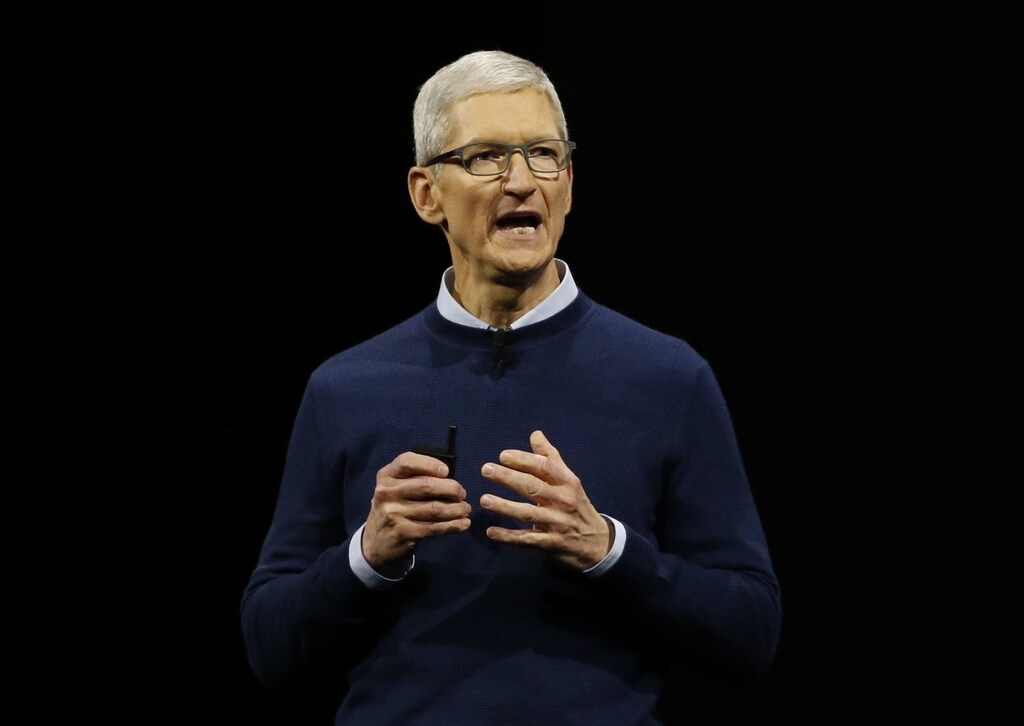 Tim Cook, CEO, speaks during Apple's annual world wide developer conference (WWDC) in San Jose, California, U.S. June 5, 2017. REUTERS/Stephen Lam - RTX395JL