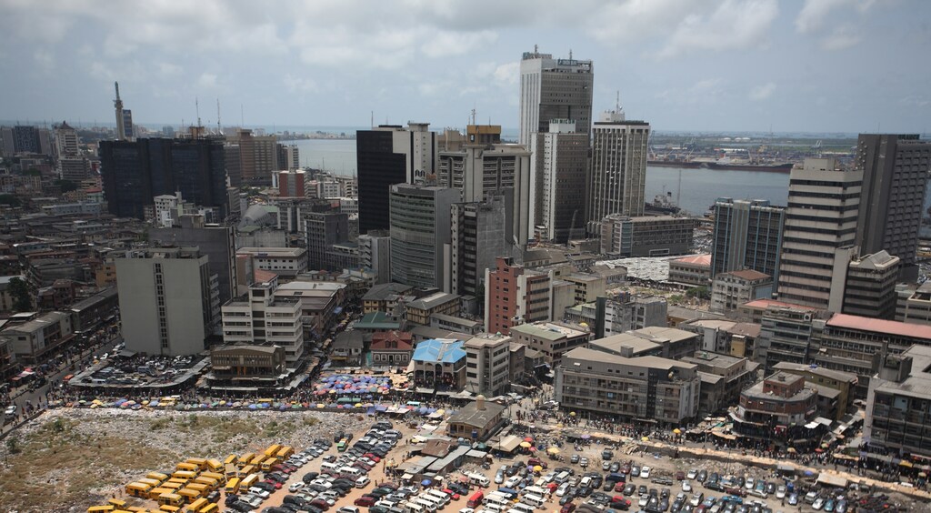 An aerial view shows the central business district in Nigeria's commercial capital of Lagos, April 7, 2009.