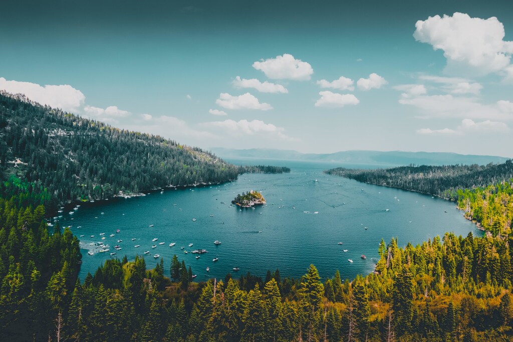 Lake Tahoe, Sierra Nevada, United States.