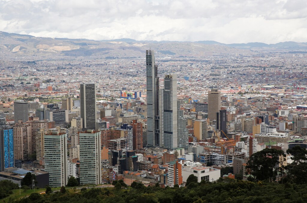 General view of Bogota, Colombia September 3, 2017. REUTERS/Henry Romero - RC1845606130