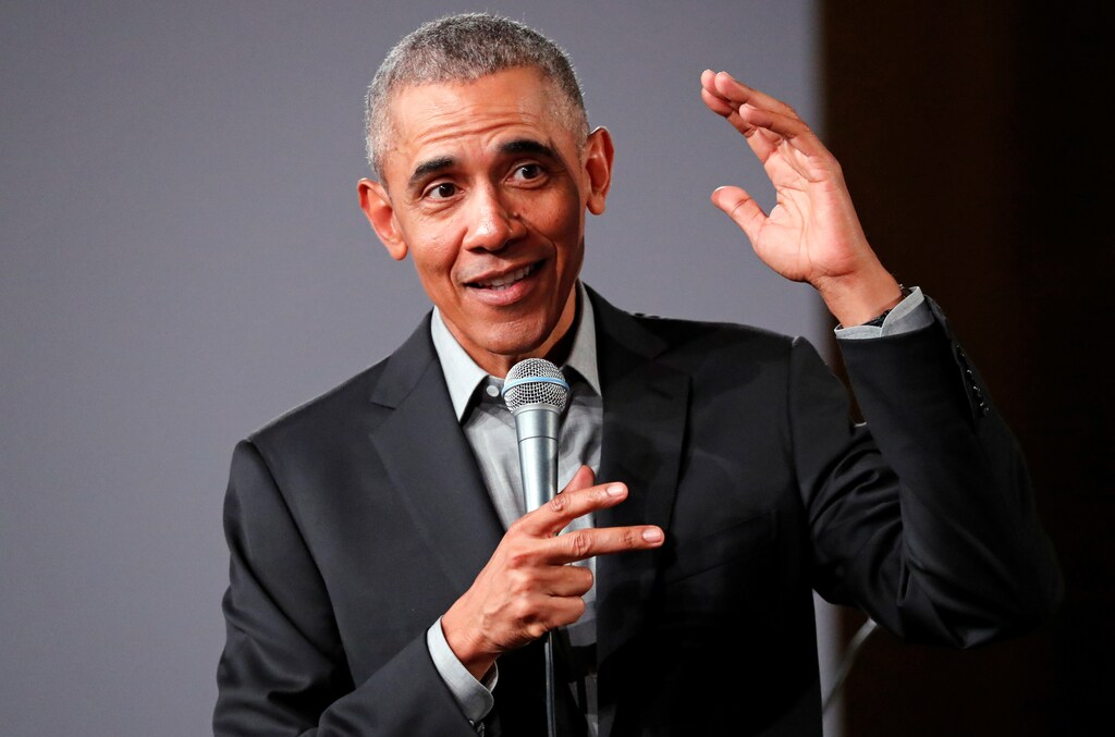 Former U.S. President Barack Obama addresses a town hall of young leaders from across Europe at an Obama Foundation event in Berlin, Germany April 6, 2019. REUTERS/Fabrizio Bensch - RC1C64D2A700