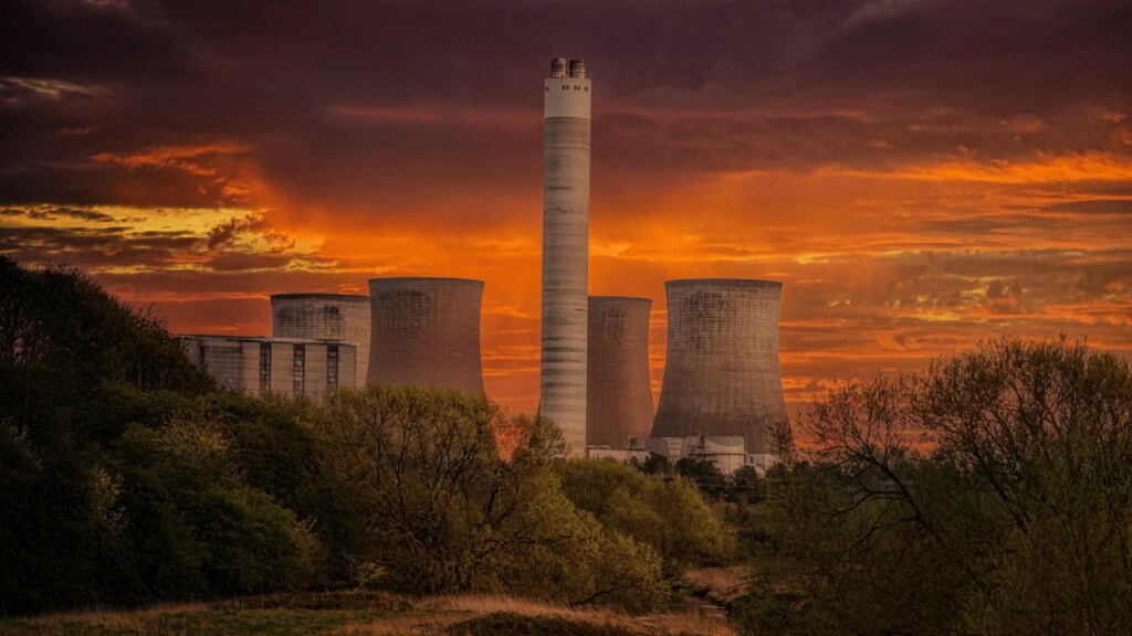 Power plant cooling towers
