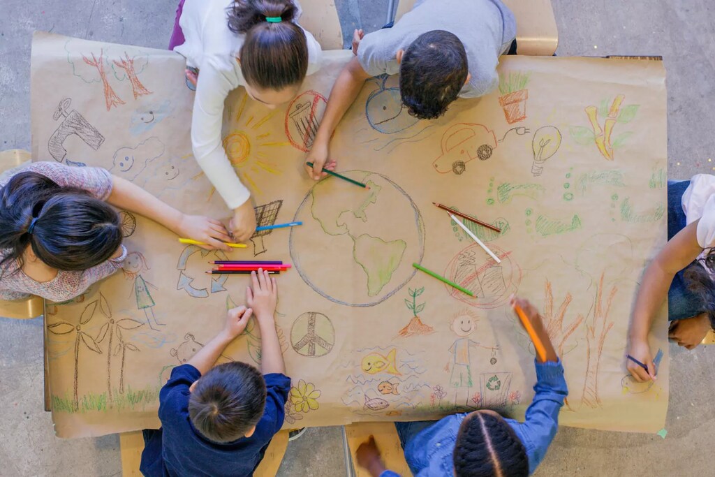 El cuidado de los niños es un reto para las familias de todo el mundo, pero resolver el problema también representa una gran oportunidad económica y social.